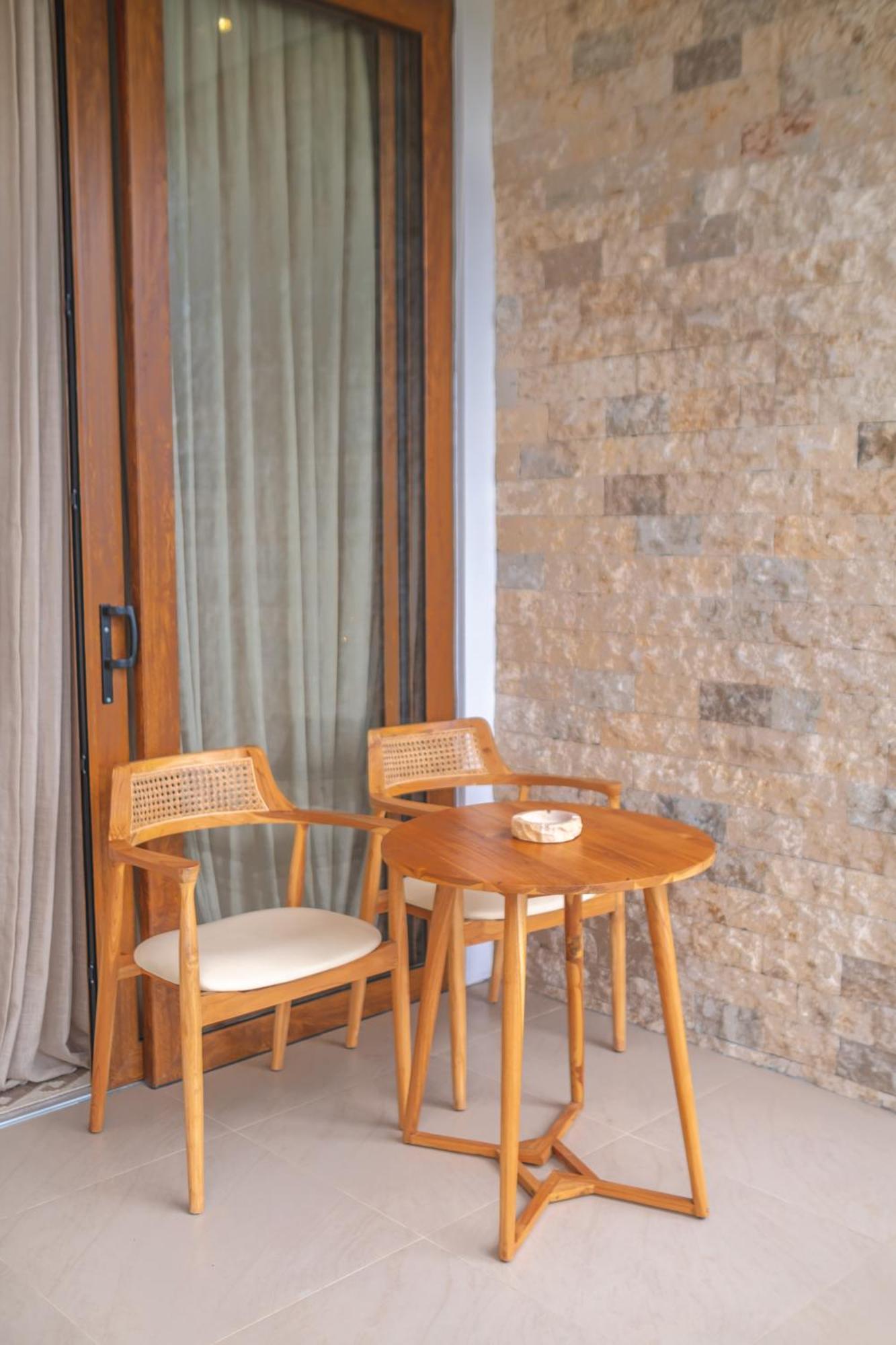Villa Kaliente Toyapakeh Buitenkant foto